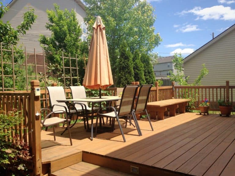 deck with plants